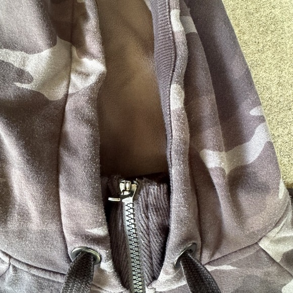 Black Camo‎ Athleta Triumph Printed Hoodie Size M - Picture 5 of 7
